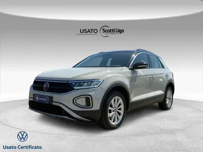 Usata VW T-Roc Life 110 CV (80 kW) 2023 Grigio SUV