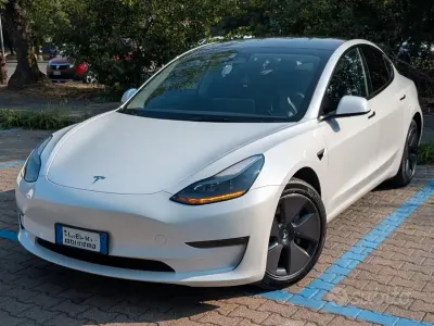 Usata Tesla Model 3 88 kW (120 CV) 2023 Bianco Berlina