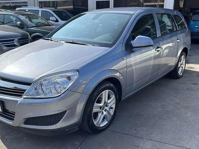 Usata Opel Astra Enjoy 110 CV (80 kW) 2009 Argento Station wagon