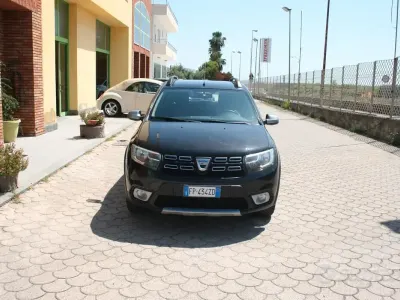 Usata Dacia Sandero Stepway 90 CV (66 kW) 2018 Nero Berlina