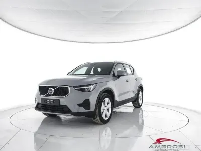 Nuova Volvo XC40 Core 163 CV (119 kW) 2026 Vapour grey SUV