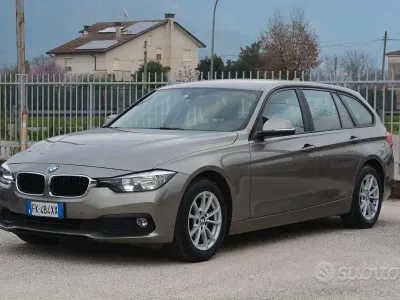 Usata BMW 318 150 CV (110 kW) 2017 Grigio Station wagon