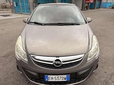 Usata Opel Corsa 75 CV (55 kW) 2011 Grigio Utilitaria