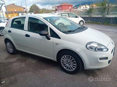 Usata Fiat Punto Street 95 CV (69 kW) 2018 Bianco Utilitaria