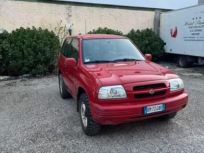 Usata Suzuki Grand Vitara 94 CV (69 kW) 2001 Rosso Station wagon