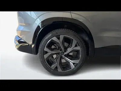 Usata Renault Austral Iconic 200 CV (147 kW) 2023 Grigio scuro SUV