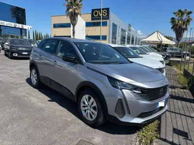 Usata Peugeot 3008 131 CV (96 kW) 2024 Grigio SUV
