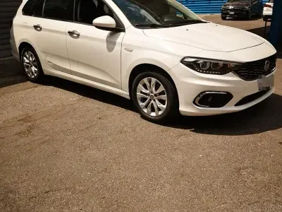 Usata Fiat Tipo 120 CV (88 kW) 2016 Bianco Station wagon