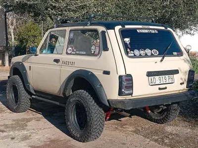 Usata Lada niva 75 CV (55 kW) 1995 SUV
