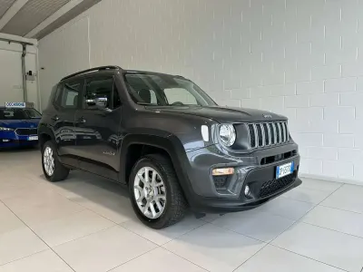 Usata Jeep Renegade Limited 131 CV (96 kW) 2022 Colorado red SUV