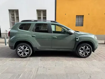 Usata Dacia Duster Journey 101 CV (74 kW) 2023 Verde SUV
