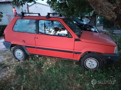 Usata Fiat Panda 34 CV (25 kW) 1986 Rosso Utilitaria