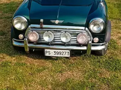 Begagnad Mini Cooper 44 HK (32 kW) 1990 Grön Halvkombi