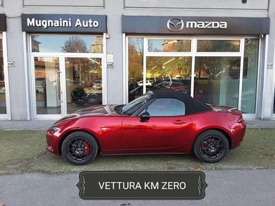 Nuova Mazda MX5 Homura-Line 132 CV (97 kW) 2025 Soul red crystal met Cabrio