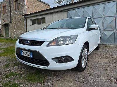 Usata Ford Focus 90 CV (66 kW) 2009 Bianco Station wagon