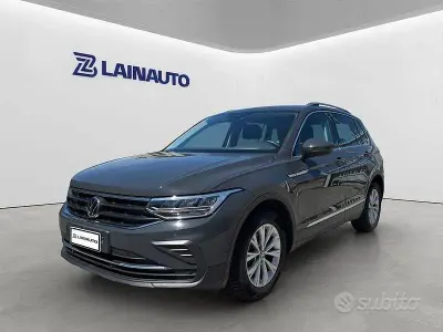 Usata VW Tiguan Life 150 CV (110 kW) 2023 Grigio SUV