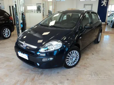 Usata Fiat Punto Street 69 CV (50 kW) 2016 Bluazzurro Utilitaria