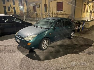 Usata Ford Focus 100 CV (73 kW) 1999 Berlina