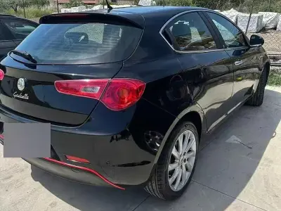 Usata Alfa Romeo Giulietta 105 CV (77 kW) 2012 Nero Utilitaria