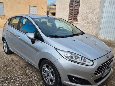 Usata Ford Fiesta Titanium 75 CV (55 kW) 2016 Grigio Berlina