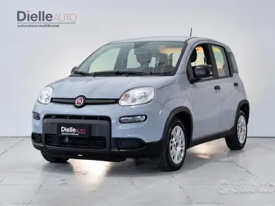 Usata Fiat Panda S 69 CV (50 kW) 2023 Grigio moda (pastello) Utilitaria