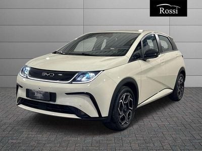 Nuova BYD Dolphin Comfort 150 kW (204 CV) 2025 Cream white Utilitaria