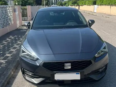 Usata Seat Leon FR 131 CV (96 kW) 2021 Grigio Berlina