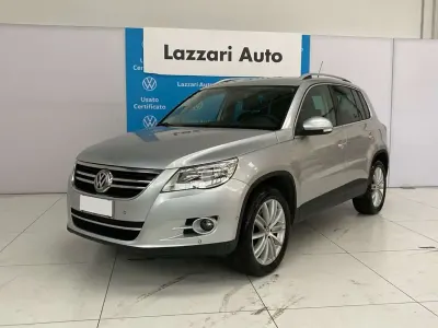 Käytetty VW Tiguan Sport 140 HP (102 kW) 2010 Hopea Katumaasturi