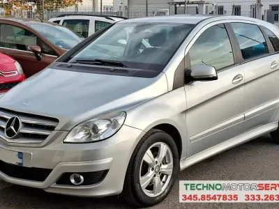 Usata Mercedes B180 Chrome 140 CV (102 kW) 2011 Grigio Utilitaria