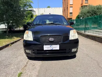 Usata Kia Picanto 75 CV (55 kW) 2007 Nero Utilitaria