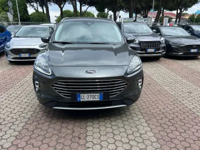 Usata Ford Kuga ST-Line 150 CV (110 kW) 2023 Grigio SUV