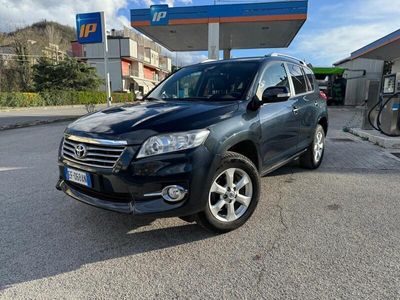 usata Toyota RAV4 2.2 D-4D Exclusive Full