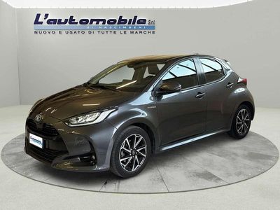 Usata Toyota Yaris Hybrid Trend 92 CV (67 kW) 2021 Grigio Berlina