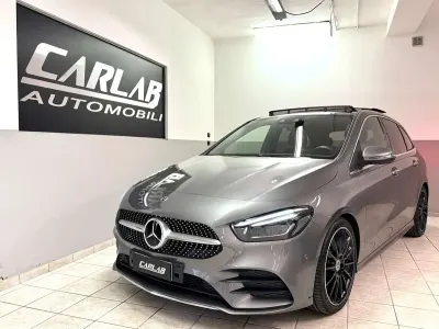 Gebraucht Mercedes B200 Premium 150 PS (110 kW) 2019 Grau Van / Kleinbus