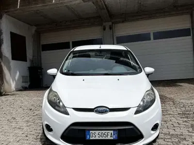 Usata Ford Fiesta Titanium 82 CV (60 kW) 2008 Utilitaria