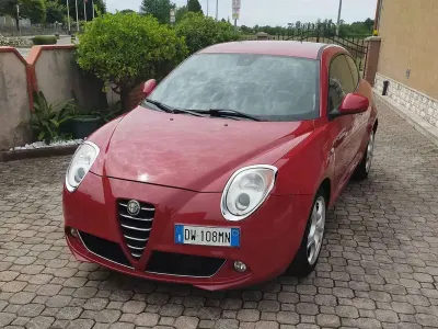 Usata Alfa Romeo MiTo Distinctive 120 CV (88 kW) 2009 Rosso Utilitaria