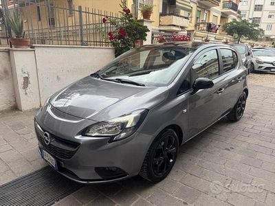Usata Opel Corsa 75 CV (55 kW) 2018 Gray Utilitaria