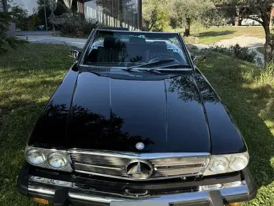 Usata Mercedes 560 299 CV (219 kW) 1987 Nero Cabrio