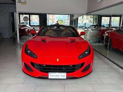 Usata Ferrari Portofino 600 CV (441 kW) 2018 Rosso Cabrio