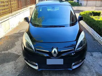 Usata Renault Scénic III 110 CV (80 kW) 2013 Nero Monovolume