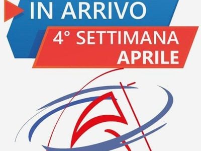 Usata VW Golf VIII Life 115 CV (84 kW) 2025 Grigio Berlina