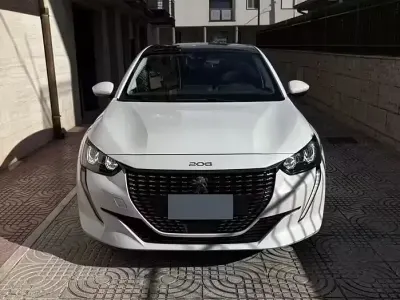 Usata Peugeot 208 101 CV (74 kW) 2020 Bianco Utilitaria