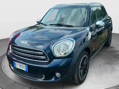 Usata Mini Cooper D Countryman Business 111 CV (81 kW) 2015 Bluazzurro SUV