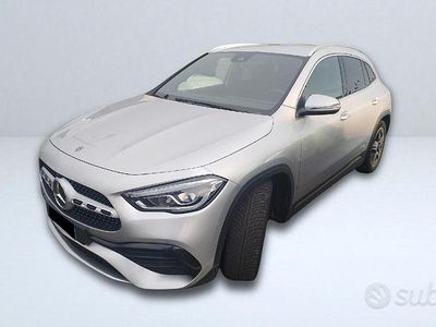 Usata Mercedes GLA200 Premium 149 CV (109 kW) 2021 Argento SUV