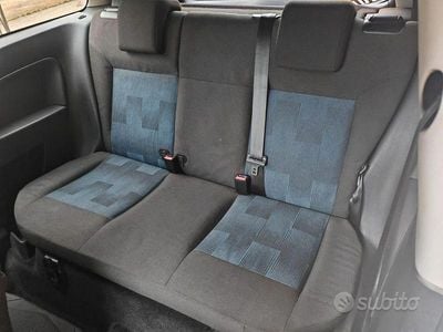 Usata Ford Fiesta 70 CV (51 kW) 2008 Grigio Berlina