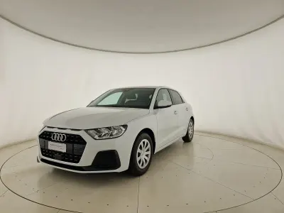 Usata Audi A1 Sportback Business 116 CV (85 kW) 2025 Bianco ghiacciaio metallizzato Utilitaria