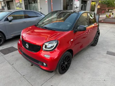 Usata Smart ForFour Passion 71 CV (52 kW) 2019 Rosso Utilitaria