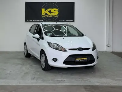 Usata Ford Fiesta Titanium 68 CV (50 kW) 2009 Bianco Berlina