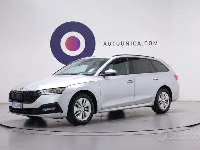 Usata Skoda Octavia Style 110 CV (80 kW) 2021 Grigio Station wagon