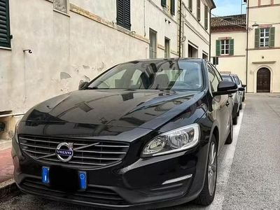 Usata Volvo S60 120 CV (88 kW) 2016 Nero Berlina